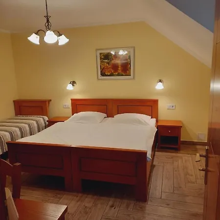 Bivanje na kmetiji Turisticna Kmetija Puklavec