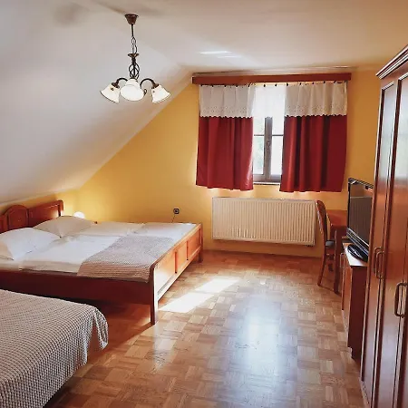 Turisticna Kmetija Puklavec * Zasavci