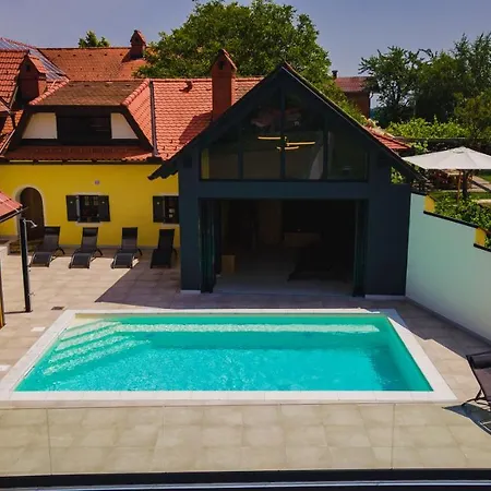 Turisticna Kmetija Puklavec Farm stay