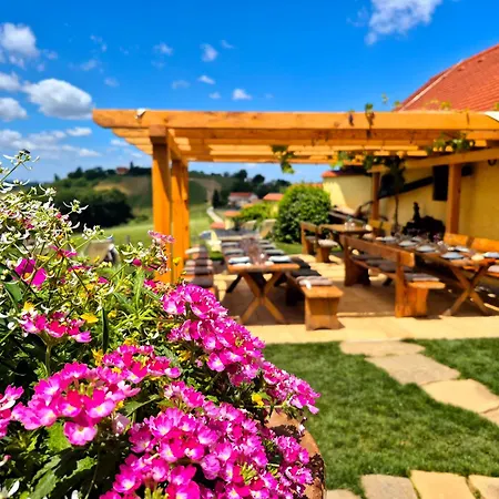 Turisticna Kmetija Puklavec Farm stay Zasavci